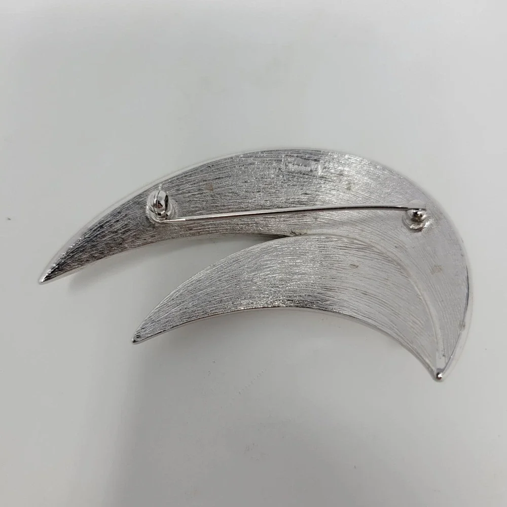 Vintage Crown Trifari Silver Tone Crescent Moon‎ Brooch Pin